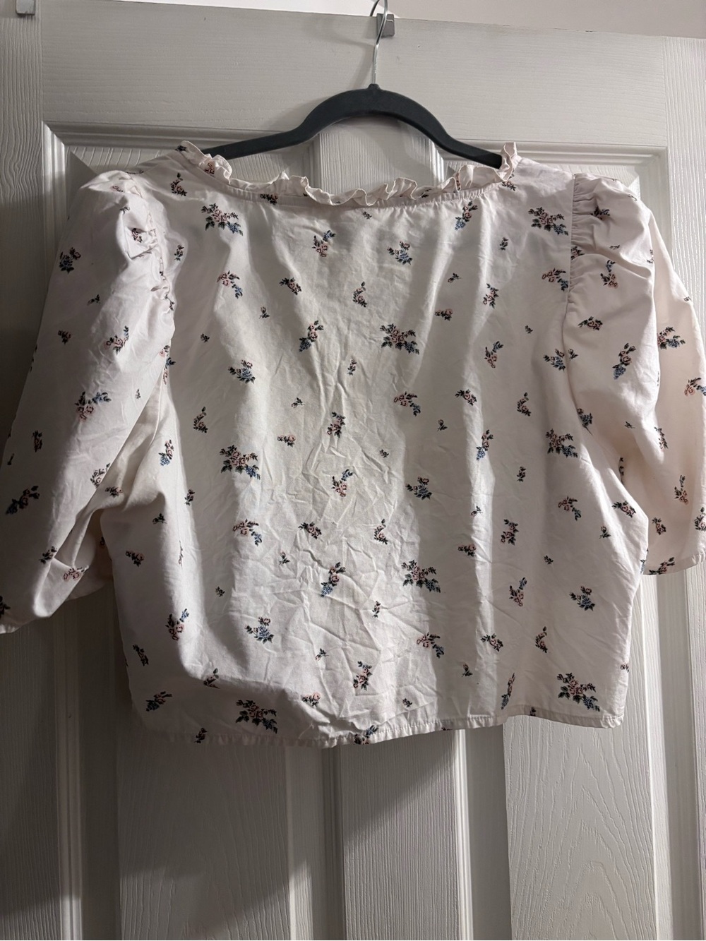 Levi’s White Floral Square-Neck Crop Top - Picture 4 of 4